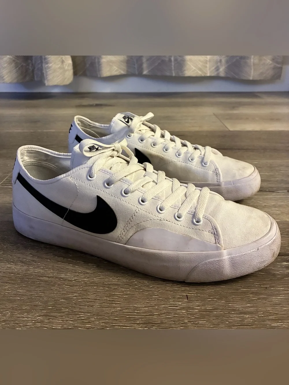 Nike SB Blazer Court White Shoes